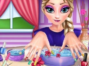 Royal Stylist Dress-Up Adventure
